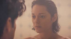 Voir plus d'idées sur le thème marion l'actrice marion cotillard pose seins nus sur un canapé. Mal De Pierres Bande Annonce 2016 Marion Cotillard Youtube