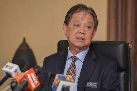 Sememangnya pemimpin seperti datuk mohamaddin ketapi bukan sahaja perlu di tolak kerana 'kebodohan' yang di tonjolkan. Warisan S Mohammadin Says Rumours Of Him Defecting To Perikatan Not True Asia Newsday