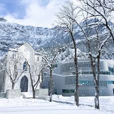8.500 m2 dedicados al poder del agua, cuenta con 2 hoteles y 292 habitaciones. Casarse En El Balneario De Panticosa