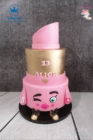 Gateau Anniversaire Rose Dore Pour Les 13 Ans D Une Ado Fille Fan Du Maquillage Tiktok Youtub Beaux Gateaux D Anniversaire Cake Design Gateau Anniversaire