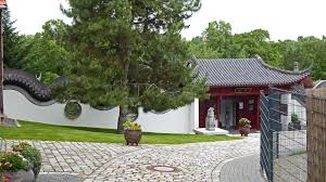 Probieren sie den kurs aus und überzeugen sie sich selbst davon wie sie chinesisch viel schneller lernen. Chinesischer Garten Des Ewigen Glucks In Weissensee Park Outdooractive Com