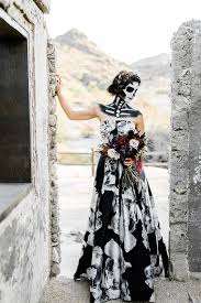 Alternative fashion gothic wedding dresses for your big day.devilnight offers a wide range of black wedding dresses,red wedding dresses,blue wedding dresses and plus more for your to choose from. Gothic Wedding Dresses The Top 2019 Trends For Your Black Wedding