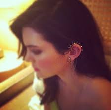 pin by shea khan on tattoos piercings kendall jenner piercings kendall and kylie jenner kendall jenner