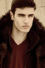 Alexander Schiffer's Instagram, Twitter & Facebook