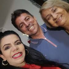 UM FELIZ NATAL A TODOS "...FELICIDADE E BEM ESTAR, É TÁ DO LADO DA FAMÍLIA.  MINHA MÃE GUERREIRA, MINHA IRMÃ MARIA AUGUSTA. AMO VOCÊS!...🥰💯💫FÉ EM  DEUS SEMPRE 🙌🙏