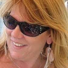 Winnie Floyd's Instagram, Twitter & Facebook