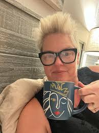 Rachael Pickett's Instagram, Twitter & Facebook