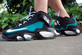 Video Nike Air Griffey Max 1 Freshwater On Feet Make Sure To Subscribe Http Www Sneakerfiles Com Womens Sneakers Nike Air Nike