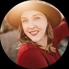 Maxine Crook's Instagram, Twitter & Facebook