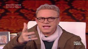 Crozza zangrillo risponderò solo a domande su orecchioni, varicelle e rosolie. Crozza Antonio Spirli Basta Commissari Io Dico Basta Commissari Youtube