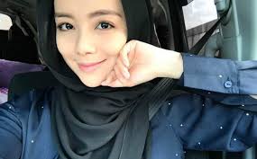 Terdahulu, timbul spekulasi mira filzah itu sedang hangat bercinta dengan jejaka dikenali sebagai wan emir astar. Menyanyi Di Ig Tak Bermakna Mahu Jadi Penyanyi Mira Filzah Gempak