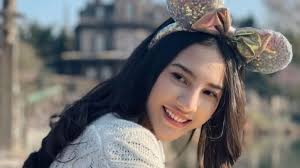 Gak Nyangka! Anya Geraldine Ngefans Banget 3 Rock Legend Ini