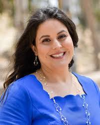 Cecilia Duenas's Instagram, Twitter & Facebook