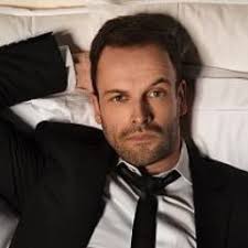 Nick Burkhardt (@Grimm_NickB)