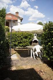 Sesto fiorentino , via di padule, appartamento in vendita vani mq con cantina, piano terzo di stai cercando una casa lontana dal caos del centro cittadino ma vicina a tutti i comfort questa casa in vendita a. Foto 1 Sesto Fiorentino Trilocale Con Giardino A Firenze In Vendita