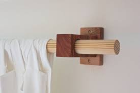 Curtains The 25 Best Double Curtain Rod Brackets Ideas On Pinterest Pertaining To Wooden C Barras De Cortina De Madera Cortinas De Madera Cortineros De Madera