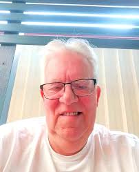 Introduction of a 64-year-old from the USA in a dating group