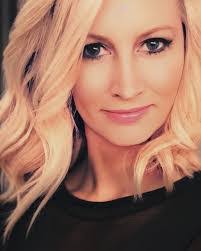 Renee Coffman's Instagram, Twitter & Facebook