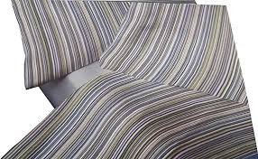 Morbida, clada e avvolgente, la flanella è in grado di dare quel calore in più che l'inverno richiede! Completo Letto Flanella Zucchi Colorado 100 Cotone Made In Italy
