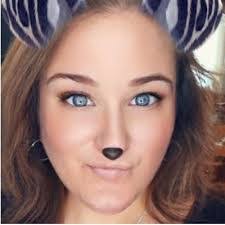 Tara Benham's Instagram, Twitter & Facebook