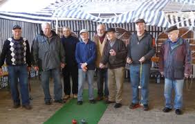 Boulesportler suchen die Nähe zum "Schweinchen"