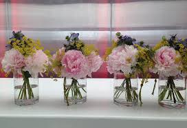 This elegant floral scroll static cling is a wonderful addition to any plain glass surface. Phlox Flowers Corporate Events