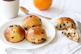 Petites Brioches Aux Pepites De Chocolat Empreinte Sucree