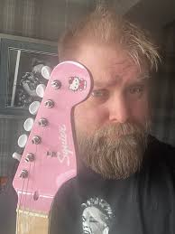 The MOST METAL GUITAR OF ALL TIME has RETURNED! 🤘😍 Fender has teamed up  with the vibrant, colourful world of Sanrio for their latest launch!  Introducing the brand-new Fender x Hello Kitty
