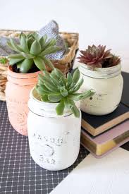 See full list on diyjoy.com How To Chalk Paint Mason Jars And Distress Them Single Girl S Diy