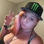 Elizabeth Glosser's Instagram, Twitter & Facebook