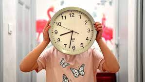 Le passage à l'heure d'hiver sera ce jour les montres rétardent une heure à 03:00 heure du matin, il sera 02:00 heure du matin une heure en plus = une heure de sommeil est gagnée! Changement D Heure A Quand La Fin En France