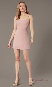 2020 Abiye Modelleri Ve Gece Elbiseleri Pudra Mini Ip Askili Duz Yakali Elbise The Dress Elbise Modelleri