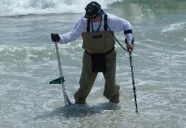 The tesoro sand shark is considered by many to be the best salt water metal detector in its price range. Metal Detecting On The Beach With Tesoro Sand Shark