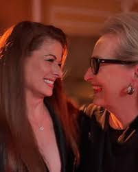 Karen Ellenwood's Instagram, Twitter & Facebook