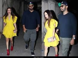 1280 x 720 jpeg 119 кб. Arjun Kapoor Joins Birthday Celebrations Of Girlfriend Malaika Arora S Mother Joyce With Arhaan And Amrita Arora Hindi Movie News Times Of India