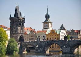 Die älteste steinbrücke europas über die moldau ist das wahrzeichen von prag und tschechien. Top Sehenswurdigkeiten In Prag Die 10 Coolsten Highlights Reisewelt