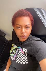 LOOKING FOR ARTISTS! Makeup skills