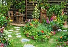 She helped the big spring students plant the flowers. 20 Super Easy To Grow Flowers For First Time Gardeners Gardening Chores