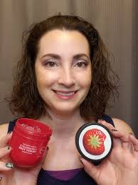 I'm in love with the "fresh raspberry" range from @thebodyshop 🍓. A smell  to die for, like raspberry yogurt, a wonder in the shower! Perfect Sunday  ❤️" #TheBodyShop #SpecialEdition #TheBodyShopSpecialEdition #BodyButter  #Bodycare #