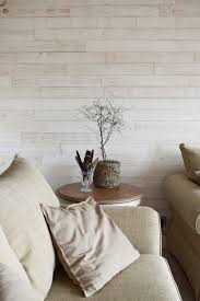 Das wohnzimmer ist gleichermaßen raum zum ankommen und entspannen wie auch für geselligkeit und miteinander. Holzverkleidung Fur Die Wand Mit Wandwood Paneele Einfach Kleben Anleitung Holzwand Verkleiden Und Selbermachen Wan Wandverkleidung Holz Holzwand Holzpaneele