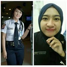 Saya mau bercerita tentang pengalaman saya beberapa waktu yang lalu. Tak Cuma Jaga Keamanan 10 Security Cantik Juga Beken Di Instagram Kwikku