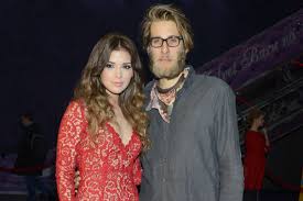 She is an actress, known for pierwsza milosc (2004), teatr telewizji (1953) and szczescia chodza parami (2020). Klaudia Halejcio Z Nowym Partnerem Klaudia Halejcio Z Brodaczem Na Salonach