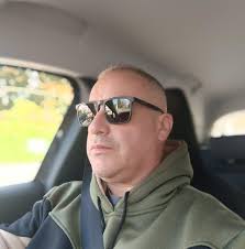 Before Edward Scissor Hands there was Ted Guitar Hands!