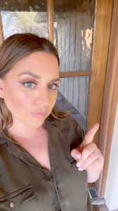 The great thing about having your agent who is your designer with you when  you’re touring homes is we can discuss the pros and cons and look for all  the red and green flags before you’ve committed to ...