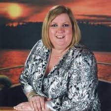 With ample room for a sewing machine, scrap booking, drawing or a variety of artistic activities, the craft table complements your creative tastes. Aj S Craft Room Ajscraftroom Twitter