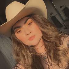 My boyfriend's birthday is coming up in April and I want to take him to a  steak dinner that will wow him