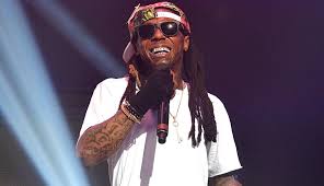 I consider 2020 lil wayne an underground mainstream rapper. Lil Wayne Had A Seizure Forcing His Plane To Make An Emergency Landing Self