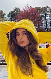 Sep 18, 2020 · addison rae net worth. Addison Rae Tiktok S Top Entertainer Is Ready For Her Close Up