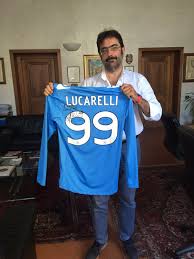 Born in livorno, the city where antonio gramsci and angelo tasca founded the italian communist party, perhaps lucarelli was never going to be quite in step with the prevailing politics of the day. Livorno Botta E Risposta Tra Lucarelli E L Autorita Portuale Corrierefiorentino It