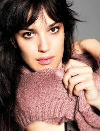 Sara Vega's Instagram, Twitter & Facebook